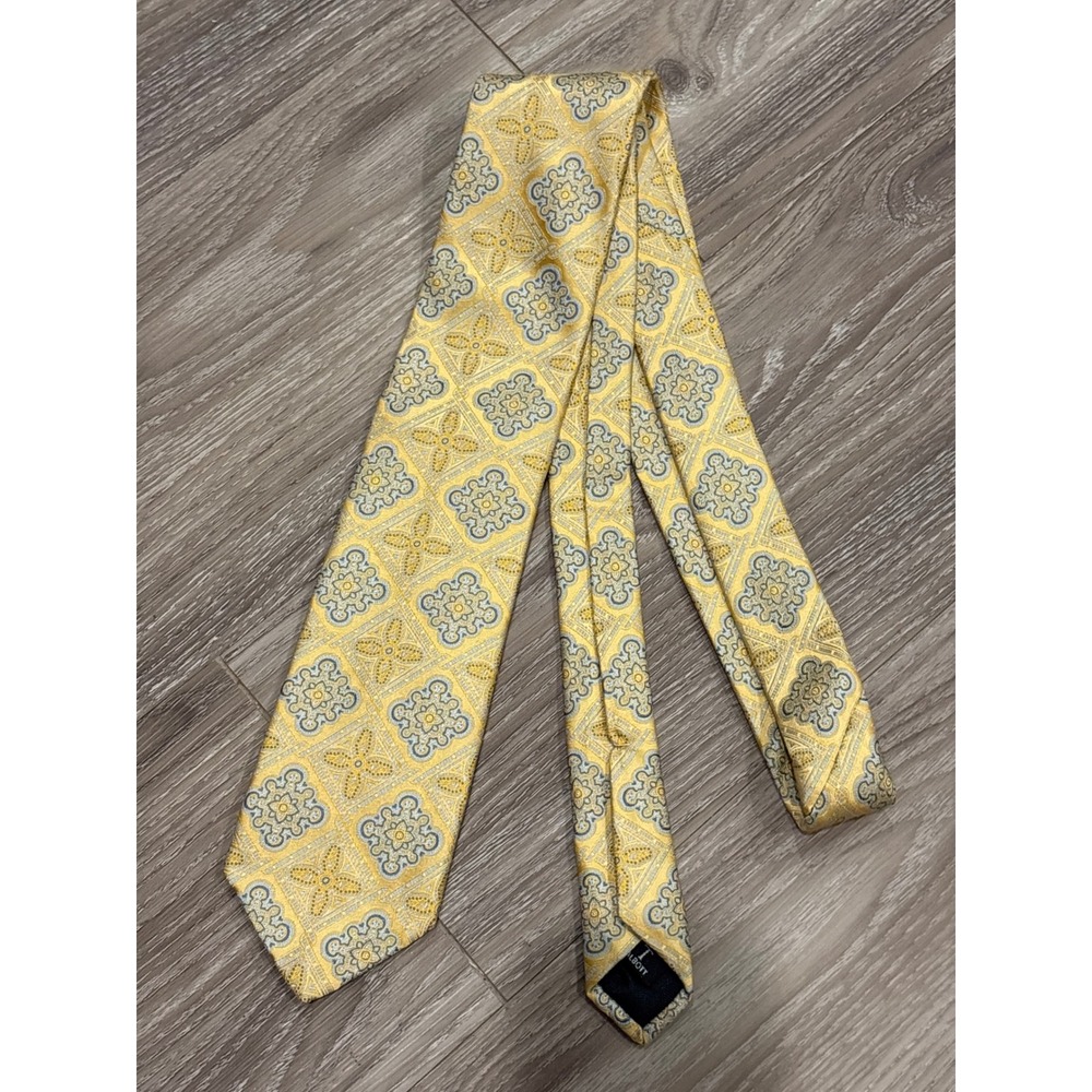 Robert Talbott Carmel Best of Class Yellow Blue Geometric Silk Tie 3.75 Inch